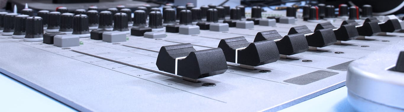 COOL FM 89.3 station logo