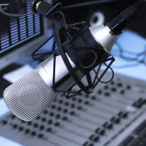 Estéreo Alegre 101.5 FM station logo
